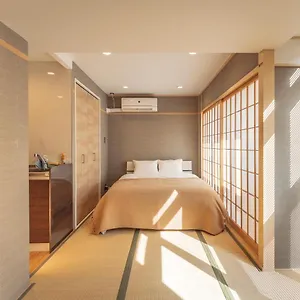Apartment 谷町君・星hotel・道頓福居, Osaka